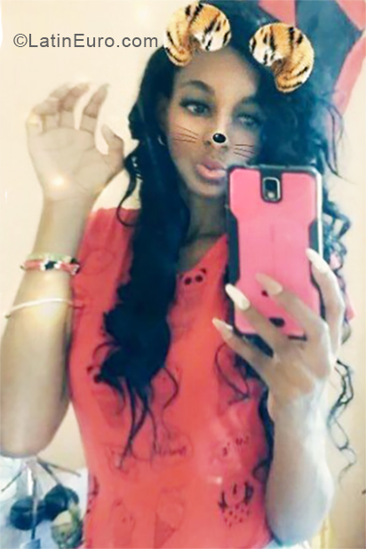 Date this exotic Cuba girl Diana from Camaguey CU496