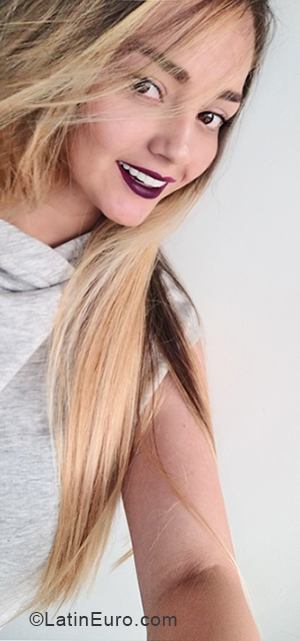 Date this hard body Colombia girl Stefa from Medellin CO24768