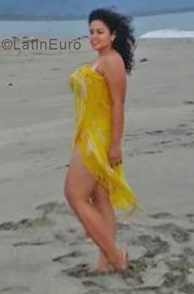 Date this stunning Colombia girl Sara from Santa Marta CO24818