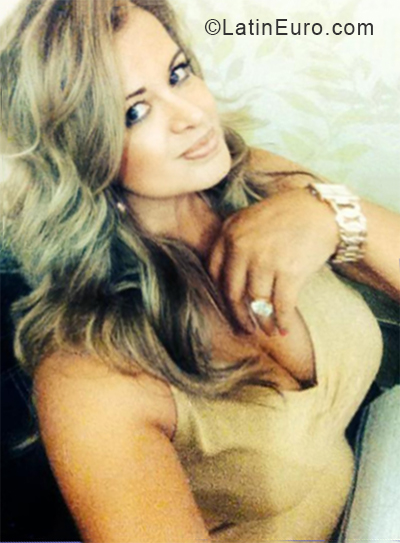 Date this hot Bolivia girl Vania from Santa Cruz BO47