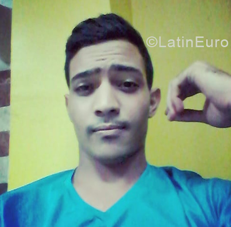 Date this passionate Venezuela man Alex from Caracas VE2126