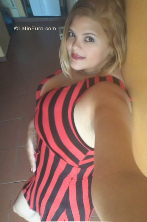 Date this gorgeous Dominican Republic girl Yudith from Santo Domingo Este DO34015