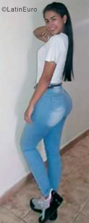 Date this fun Venezuela girl Melanni Gil from Caracas VE2143