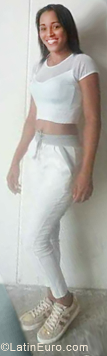 Date this hard body Colombia girl Carolina from Bucaramanga CO24912
