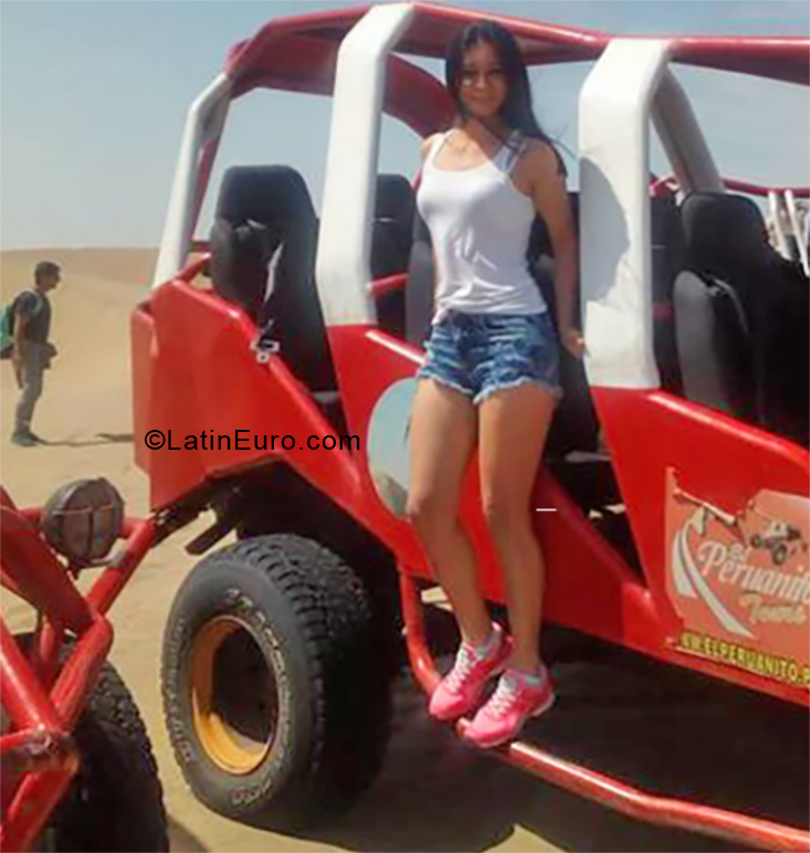 Date this tall Peru girl Heidy from Tarapoto PE1342