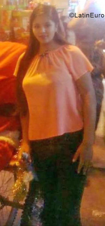 Date this hot Peru girl ESTHER CLAUDIA from Lima PE1343
