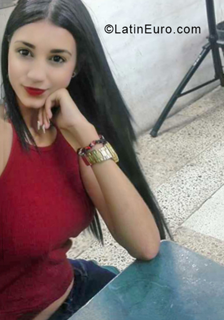 Date this sensual Colombia girl Stefana from Bogota CO25072