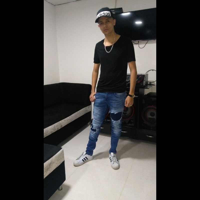 Date this stunning Colombia man Braian from Pereira CO25009