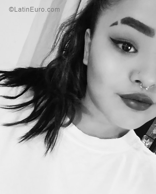 Date this sensual Colombia girl Liliana romero from Barranquilla CO25025