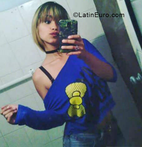 Date this gorgeous Colombia girl Nicol from Medellin CO25124