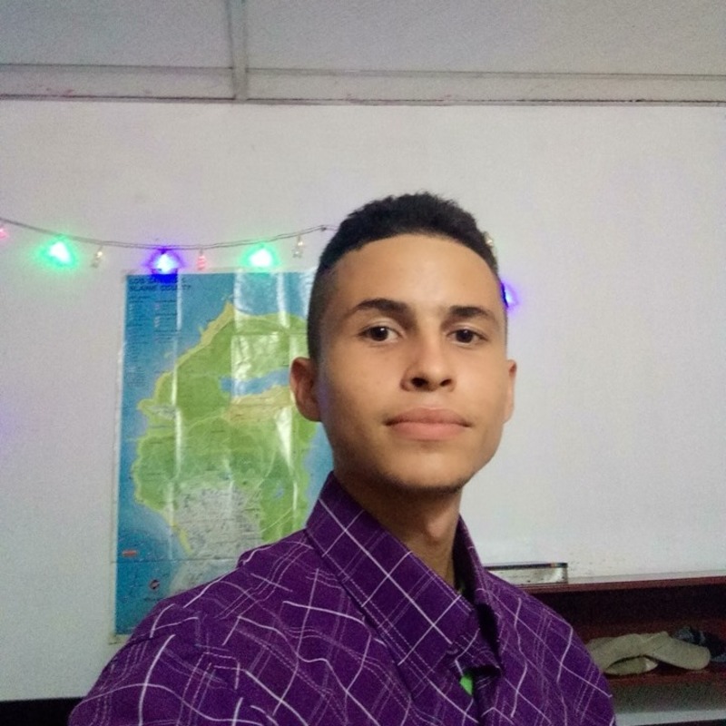 Date this nice looking Venezuela man Yo from Barcelona VE2243