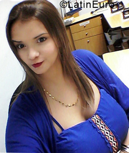 Date this attractive Venezuela girl Cindy from Chacao VE2263