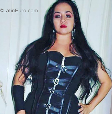 Date this exotic Colombia girl Snowhite from Cali CO25215