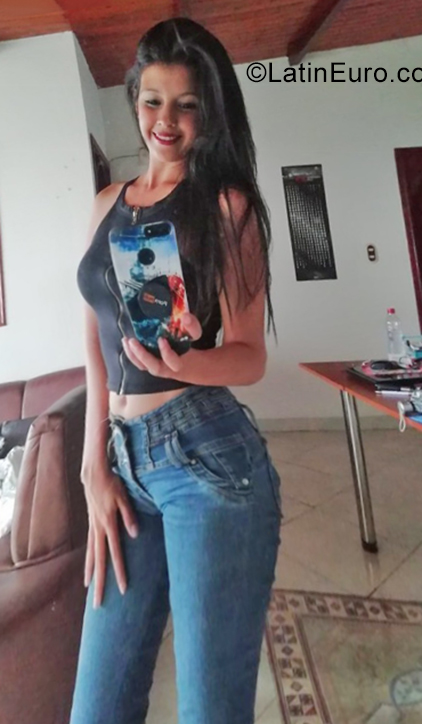 Date this delightful Colombia girl Sara from Bucaramanga CO25246