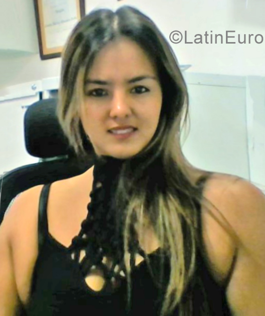 Date this good-looking Colombia girl Vanessa from Cali CO25254