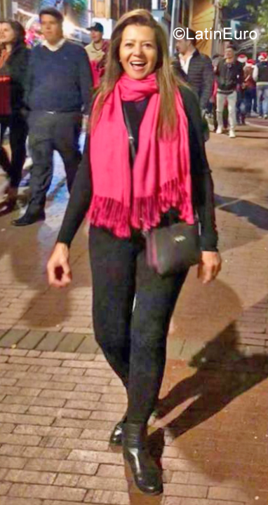 Date this nice looking Colombia girl LUZ from Bogota CO25283