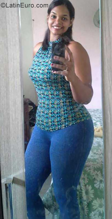Date this tall Dominican Republic girl Ivette from Santo Domingo DO34687
