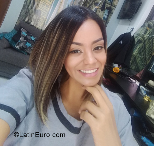 Date this good-looking Colombia girl Catalina from Cali CO26537