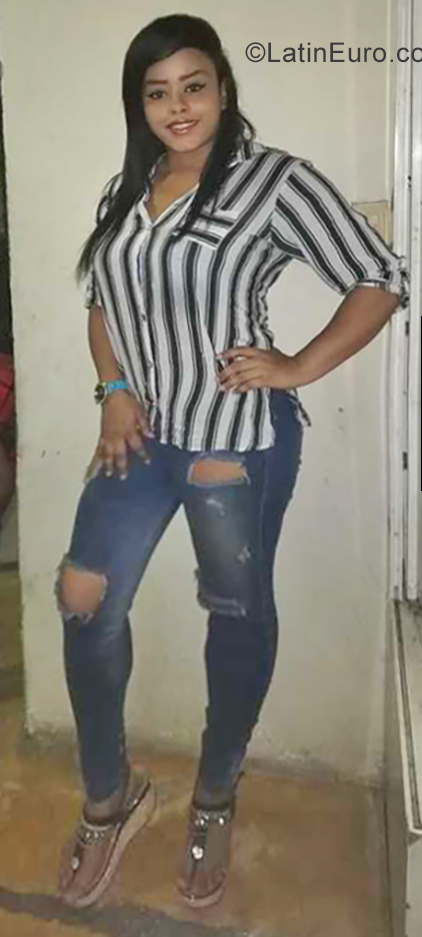 Date this charming Colombia girl Greicy Yannix Z from Cali CO25363