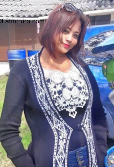 Date this hard body Colombia girl Yoli from Medellin CO25456