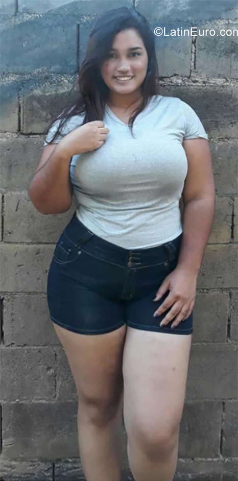 Date this passionate Venezuela girl Maria from Puerto Ordaz VE2417