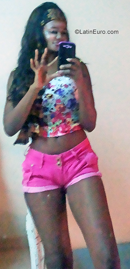 Date this funny Colombia girl Lucia from Pereira CO25483