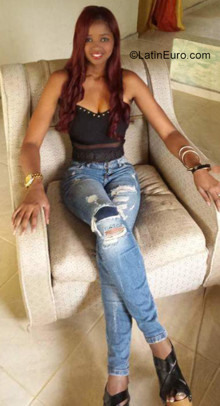 Date this foxy Spain girl Jenifer from Gran Canaria ES469