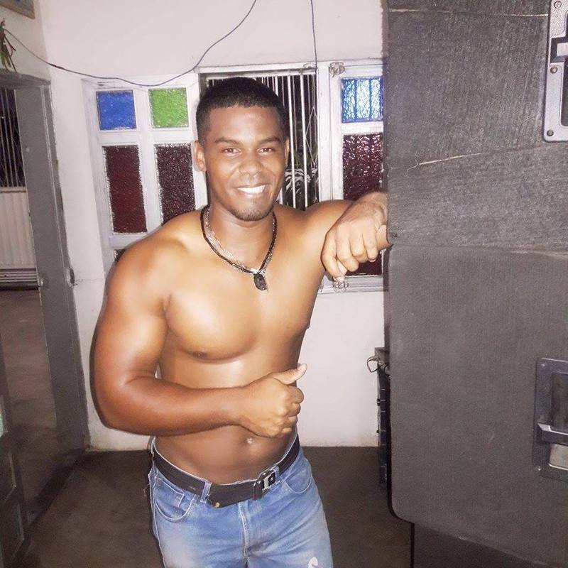 Date this foxy Venezuela man Denny from Guayana VE2464