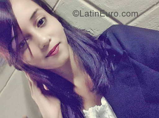 Date this exotic Dominican Republic girl Mariel from Santo Domingo DO35180