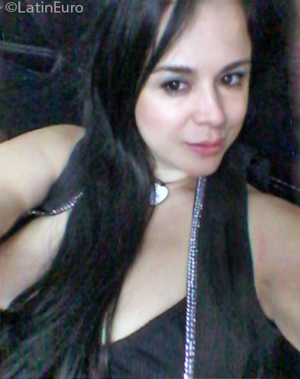 Date this nice looking Colombia girl Luce from Medellin CO25568