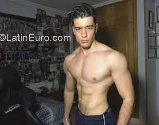 Date this gorgeous Dominican Republic man Jose from Santo Domingo MX1650