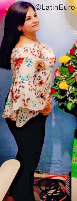 Date this fun Honduras girl Elizabeth from San Pedro Sula HN2667