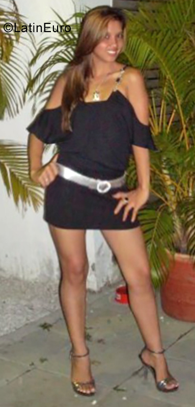 Date this funny Colombia girl Paola from Bogota CO25602