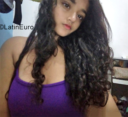 Date this sultry Brazil girl Luana from Imperatriz BR10854