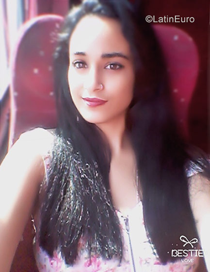Date this sultry Cuba girl Maidaly from La Habana CU542