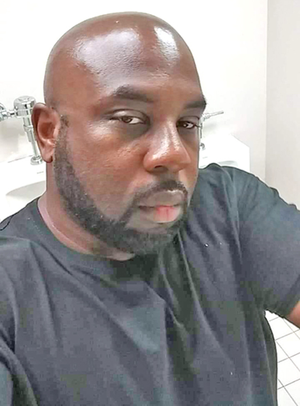 Date this nice looking United States man Lamont from New York US20117
