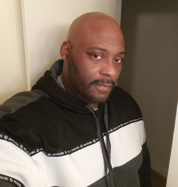 Date this delightful United States man Jay from Columbus US20122