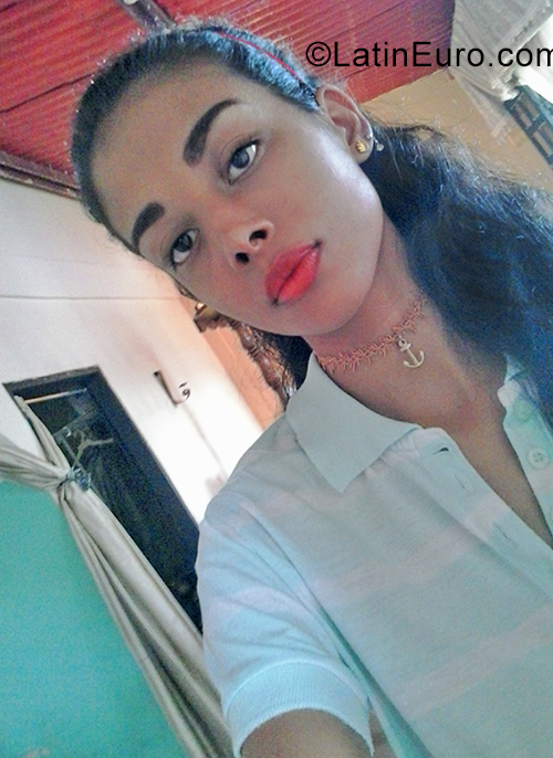 Date this voluptuous Venezuela girl Anastacia from Caracas VE2542