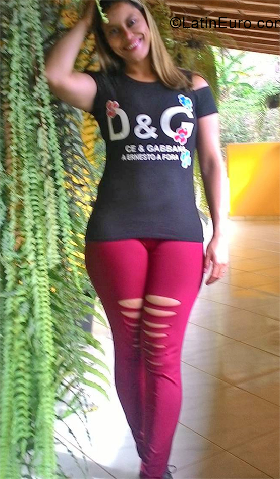 Date this exotic Brazil girl Juliana from Victoria BR10871