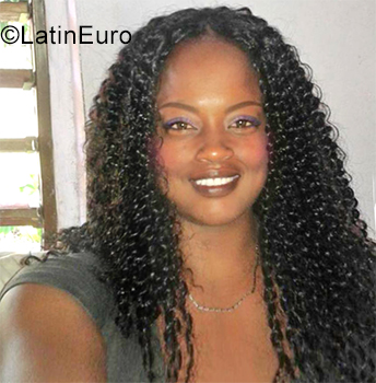 Date this georgeous Jamaica girl Leonie from Montego Bay JM2625