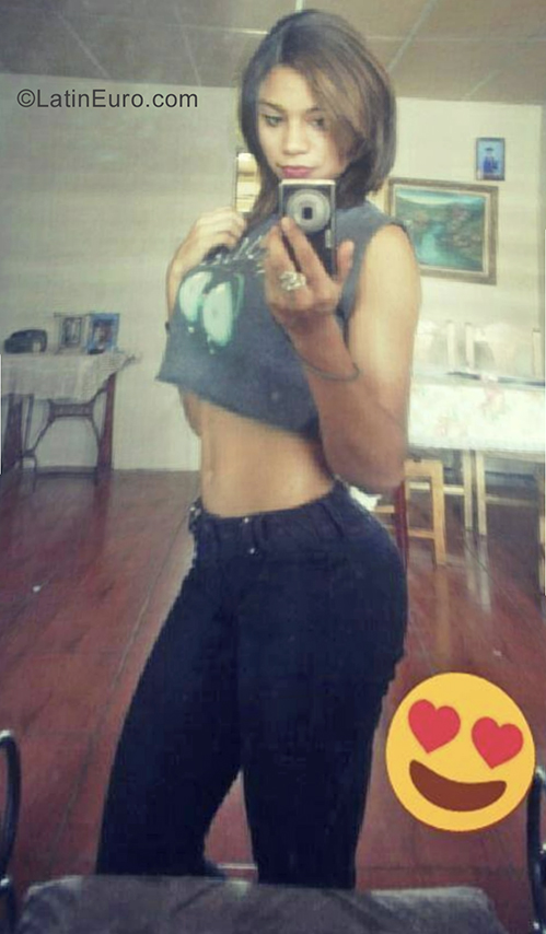 Date this cute Venezuela girl Cecilia from Caracas VE2554