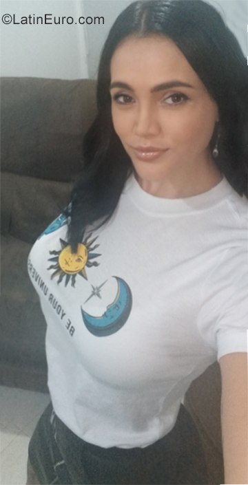 Date this young Colombia girl Viviana from Cartago CO25828