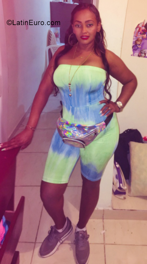 Date this tall Dominican Republic girl Jossy from San Pedro de Marcoris DO35595