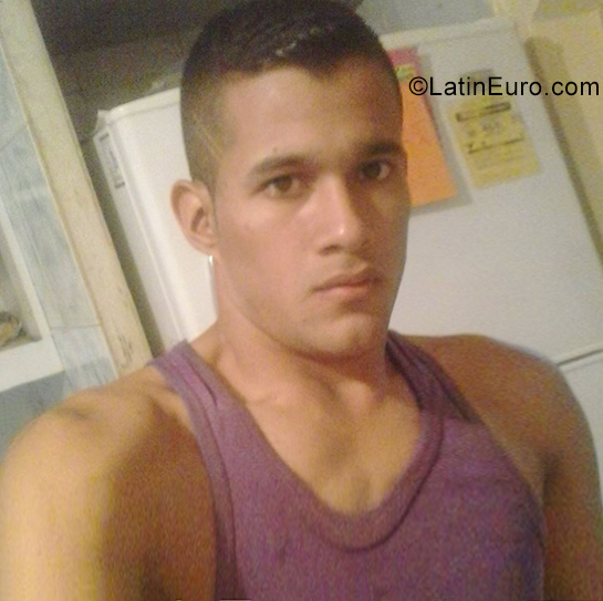 Date this charming Venezuela man William from Barcelona VE2592
