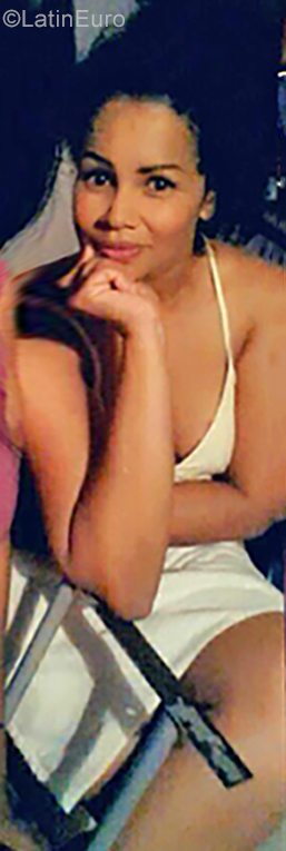Date this delightful Venezuela girl Desiree from Ciudad Guayana VE2626