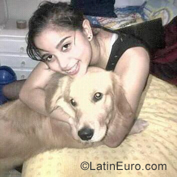 Date this exotic Venezuela girl Desiree from Caracas VE2599