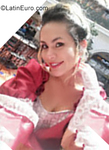 attractive Ecuador girl Alondra from Quito EC358