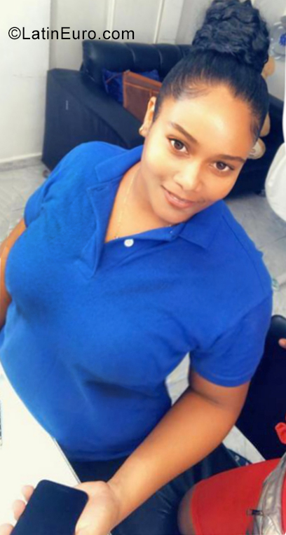 Date this exotic Dominican Republic girl Beatriz from Santo Domingo DO35707