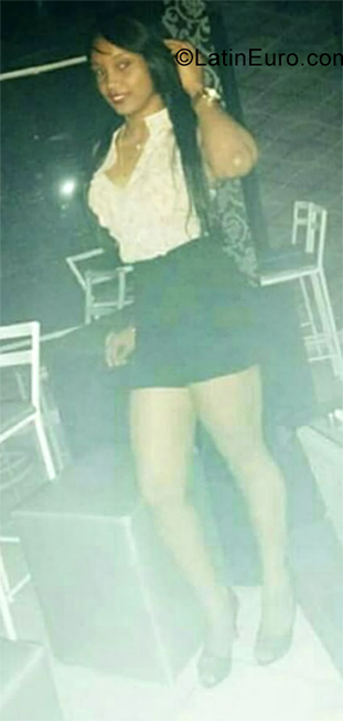 Date this georgeous Dominican Republic girl Eridania from Santiago DO35709