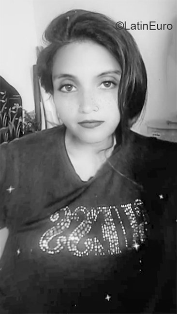 Date this gorgeous Colombia girl Electra from Bogota CO25918